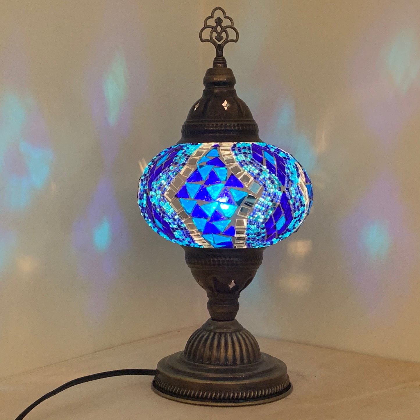 Table Lamps with No3 (Large) Globe