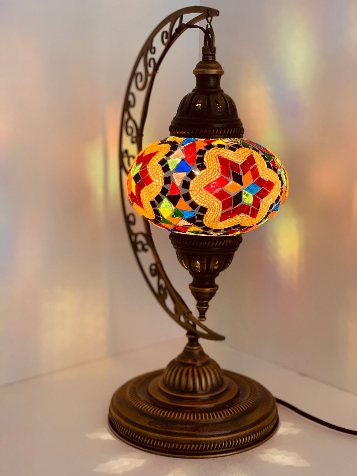 Moon Shape  Table Lamp with No3 (Large) Globe