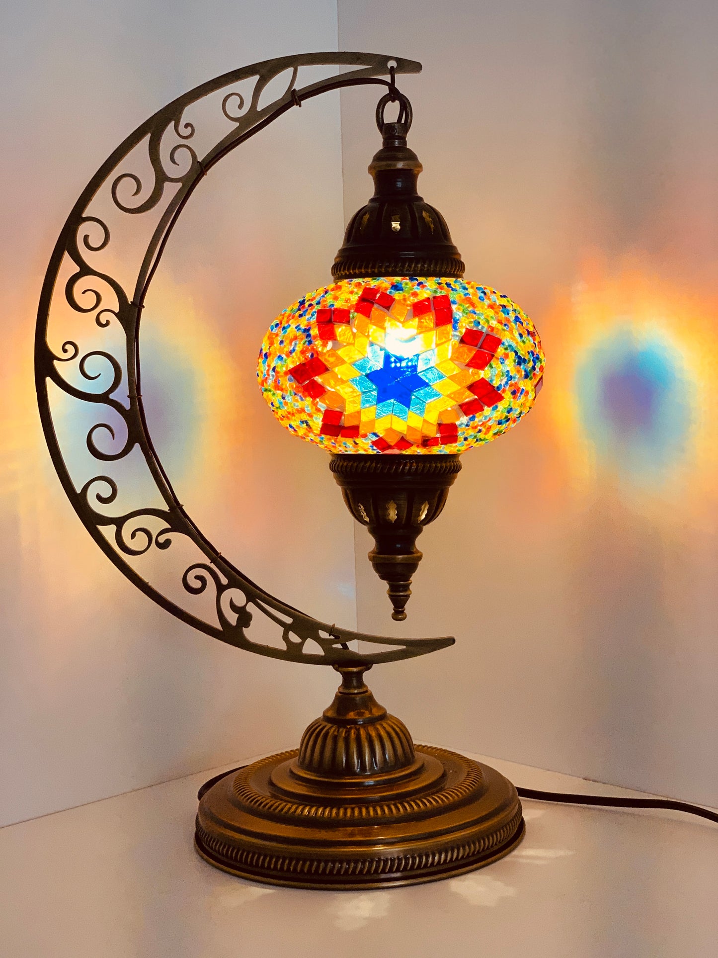 Moon Shape  Table Lamp with No3 (Large) Globe